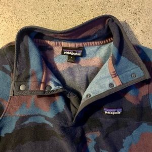 W Patagonia lightweight sweater